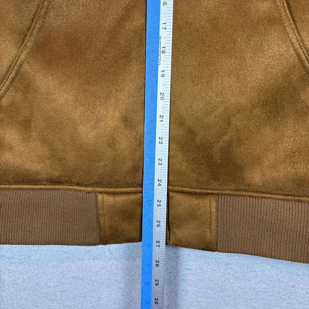 Levis please check
